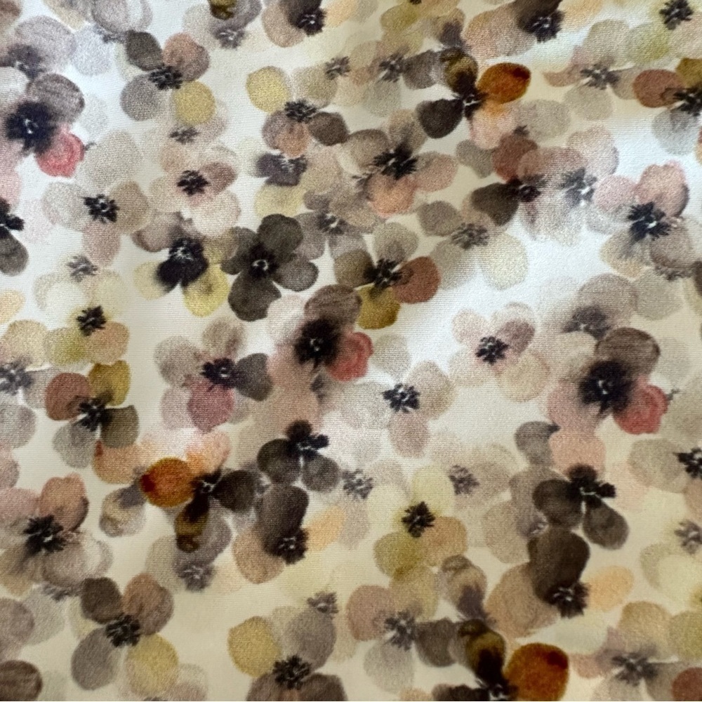 Becco Floral Fabric with Earthy Tones - Picture 6 of 6